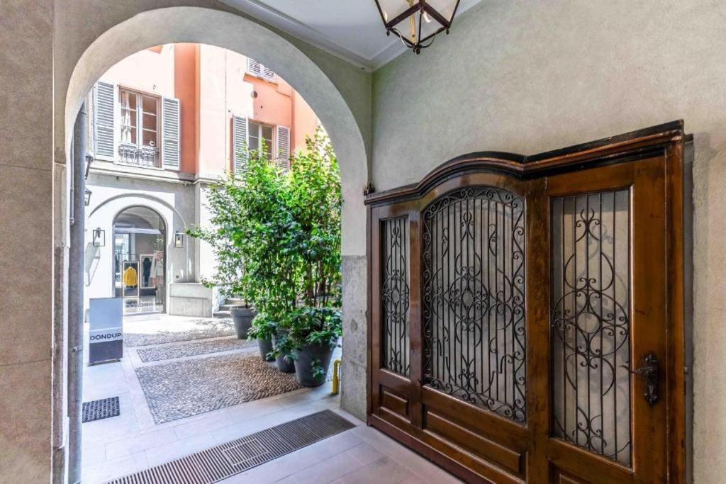 Апартаменты Loft House Via Della Spiga 50 Милан Экстерьер фото